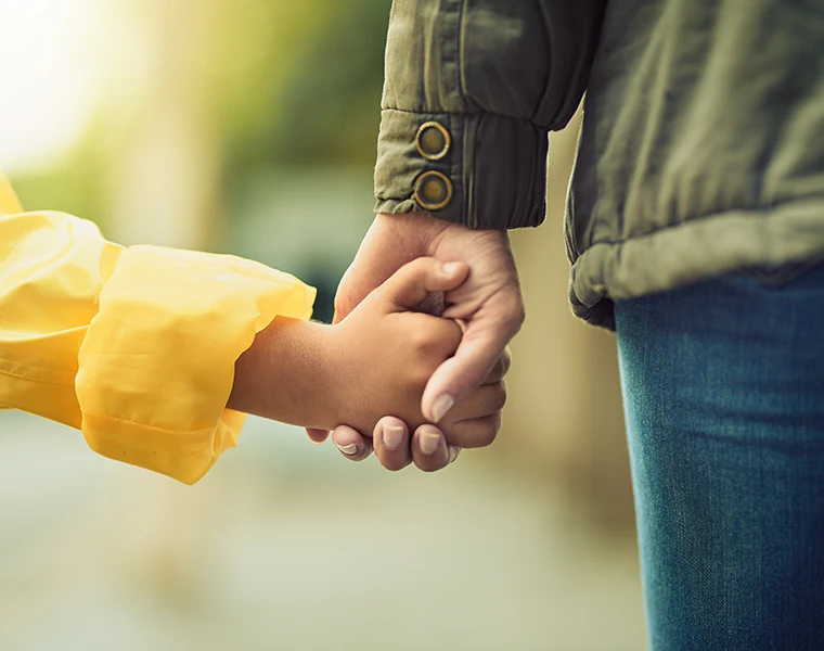 waddell-family-law-houston-holding-hands